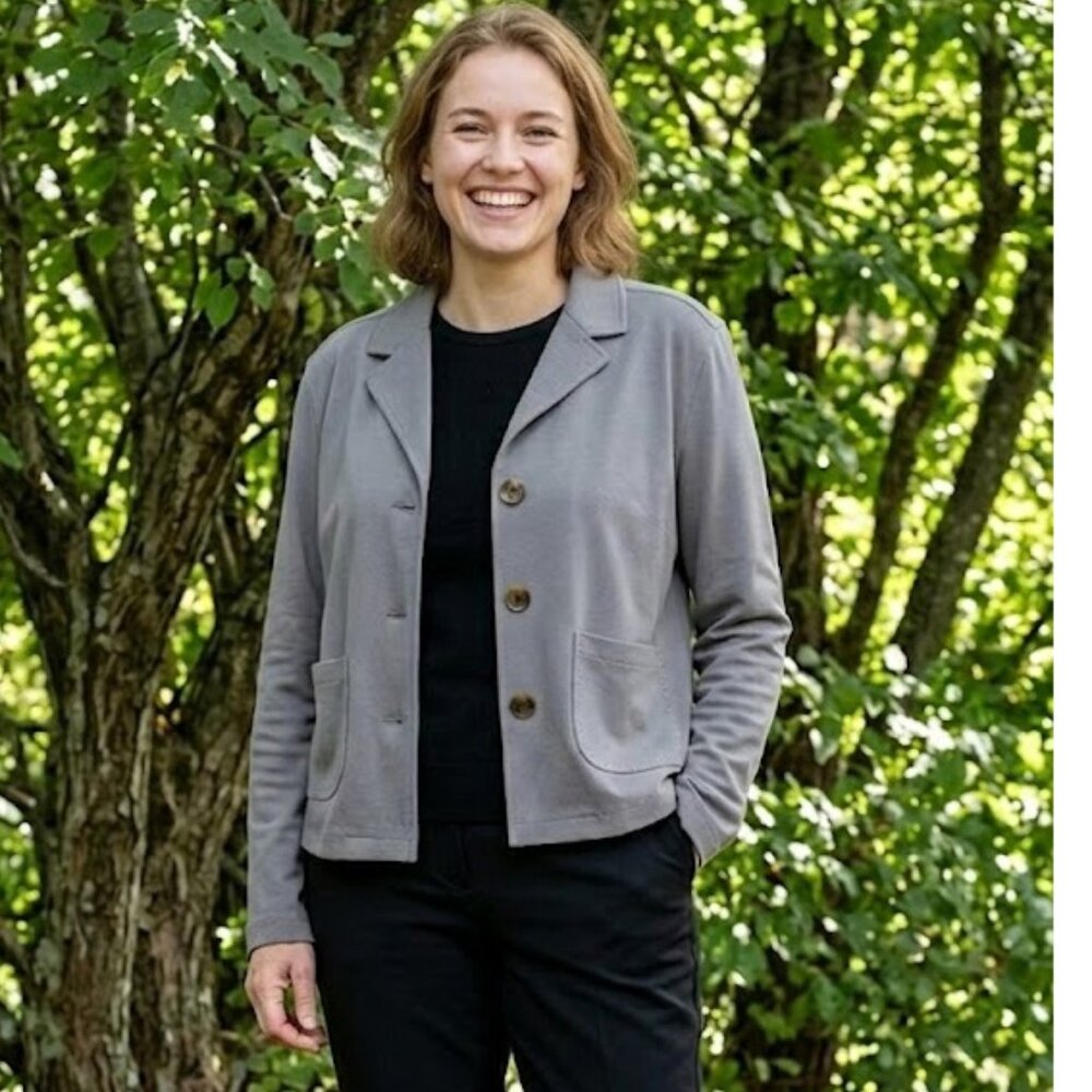 J. Jill Two Pocket Gray Short Jacket Size 6  NWT